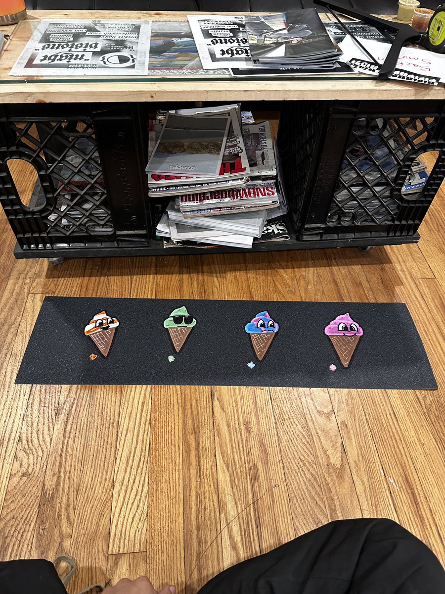 CortexHip's tweet image. For Sale
“Dreamsicle Delight”
$35
Oil Paint Pens on Mob Grip

#gripart #griptape #customgrip #icecream #art #artist #artforsale #softserve #mobgrip #mobgrippy #paintpens #sharpie #skater #skateboarding #thrasher #berrics