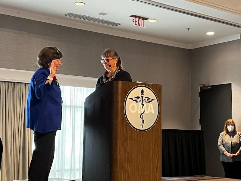 ORmedicine's tweet photo. Congratulations, Marianne Parshley, MD, the Oregon Medical Association's 147th President! @MParshleyMD #ORMedConference #WIMMonth https://t.co/htfDSFbb8w