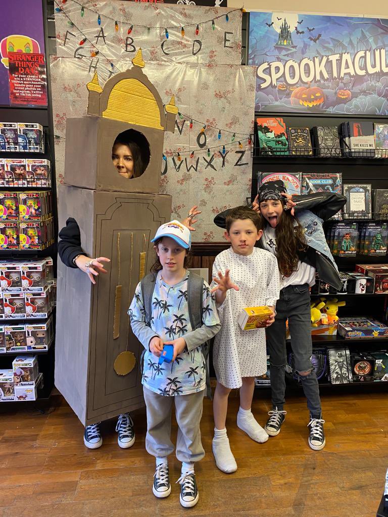 hmvSolihull's tweet photo. ๐ฐ ๐บ STRANGER THINGS ๐บ ๐ฐ
WOW #StrangerThings fans you outdid yourselves!!
Thanks so much for coming and showing us your incredible Cosplay ๐คฉ
See this thread for some highlights โจ
#hmvStrangerThingsDay #hmvSolihull #hmvForTheFans #StrangerThingsCosplay #StrangerThings4 https://t.co/JbTJSTf0q4
