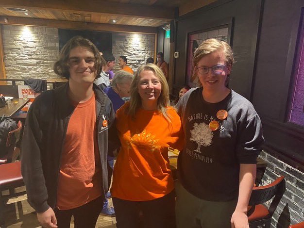 CarletonNDP's tweet image. Carleton New Democrats had a great showing last night at ONDP leadership candidate @maritstiles meet &amp;amp; greet! We were proud to be joined by the @UONDP and had great discussions regarding policy that works for working people and building a movement to defeat Doug Ford! 🍊