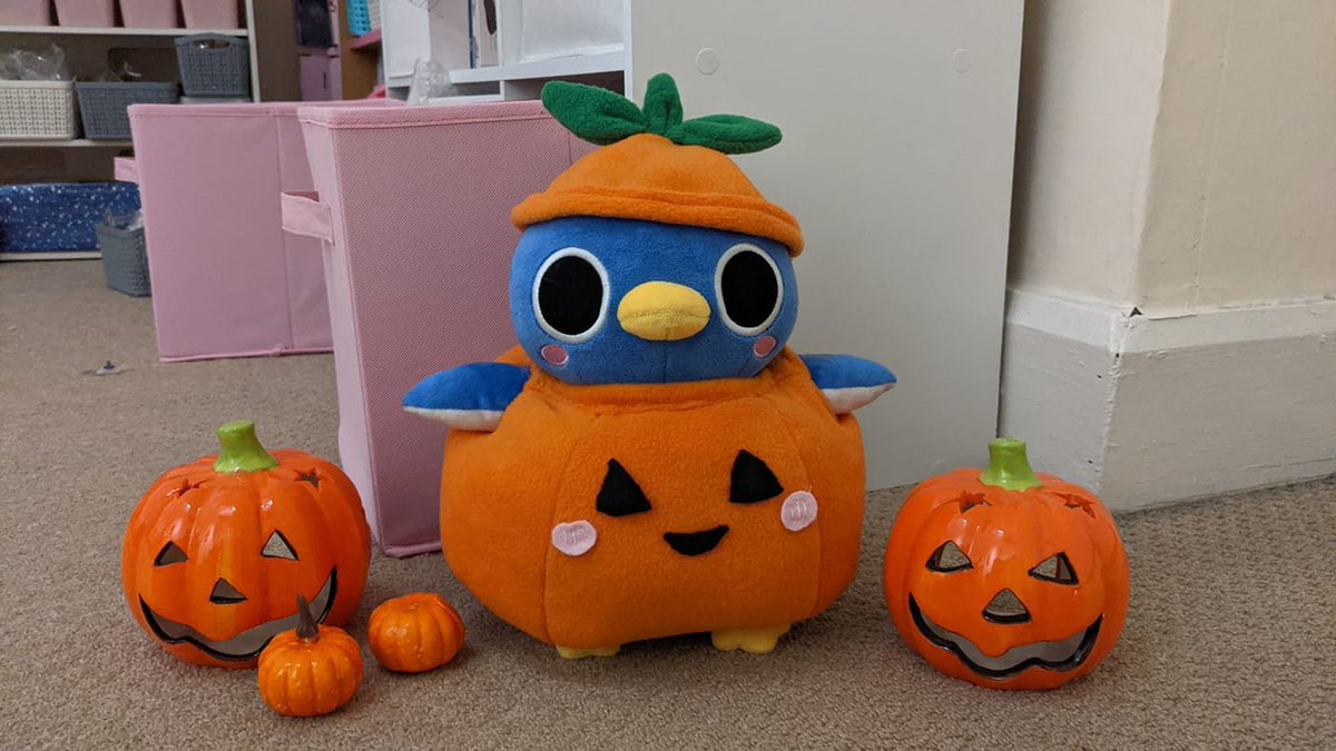 kyahri_'s tweet photo. happy october 🎃 https://t.co/oQ2TaJ9TEw