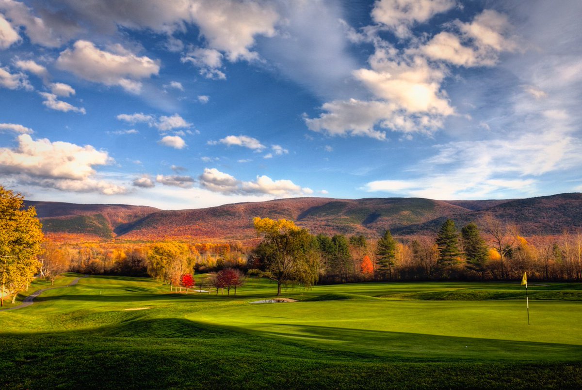 Sports_Retailer's tweet photo. Very excited about the changing leaves on the courseβ³οΈπ
#golf #golfseason #golfing #golfgear #changingleaves #sportsobsession #sports #fall #happyoctober #sportswear #health #fitness #golfcourse #golfswing #golflife #golfaddict #golfstagram https://t.co/qNTCM2ZpOH