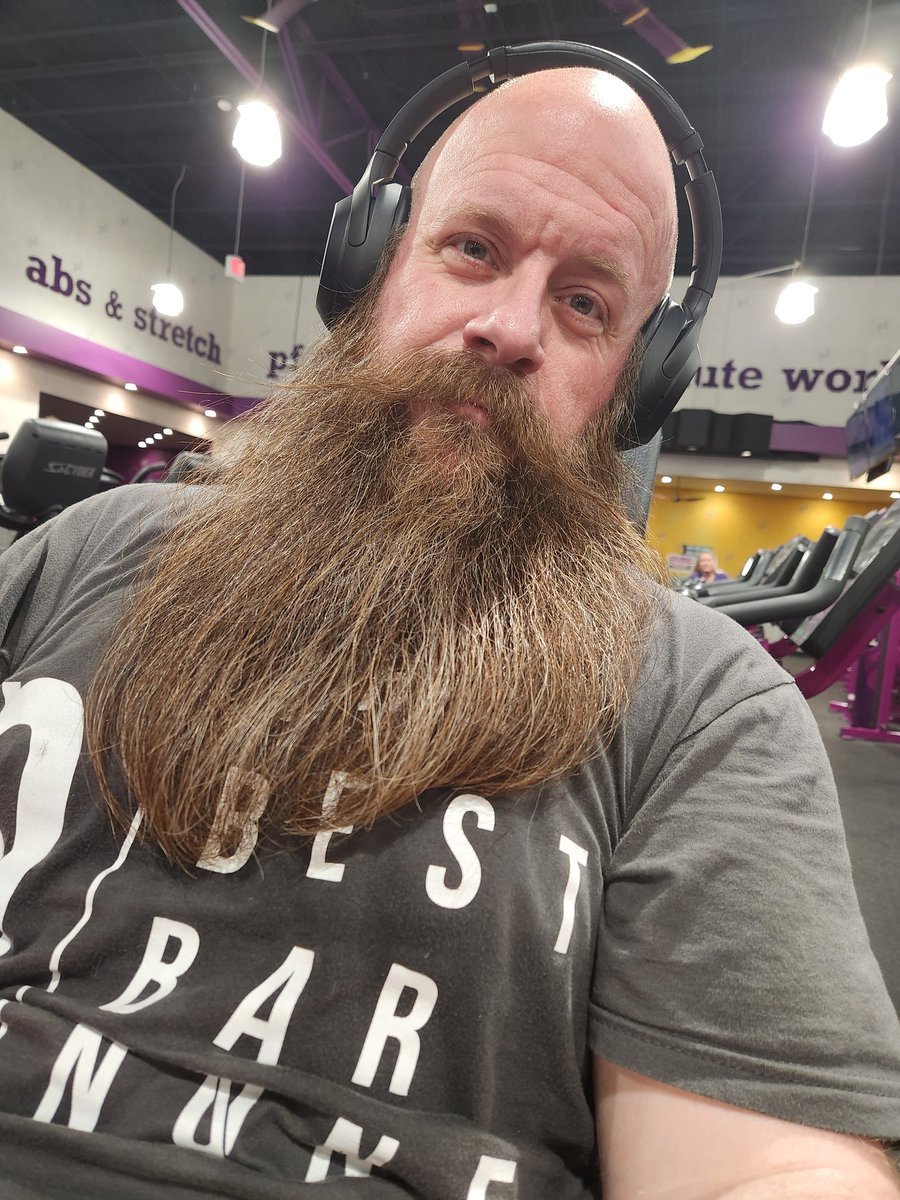 joecarsonsmith's tweet photo. Saturday LEG DAY!!

#dontskiplegday 
#bethebestbarn0ne 
#beardporn 
#beardpower
#beardstyle 
#beardlife https://t.co/dnphkxJxER