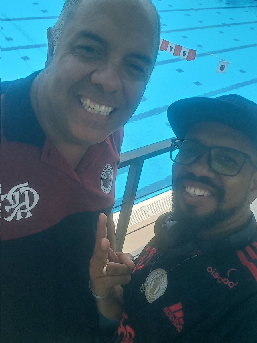 FernandoFla4's tweet photo. Respeita o homem!! @Flamengo @gabigol @marcosbrazrio https://t.co/QLjknUxNAQ
