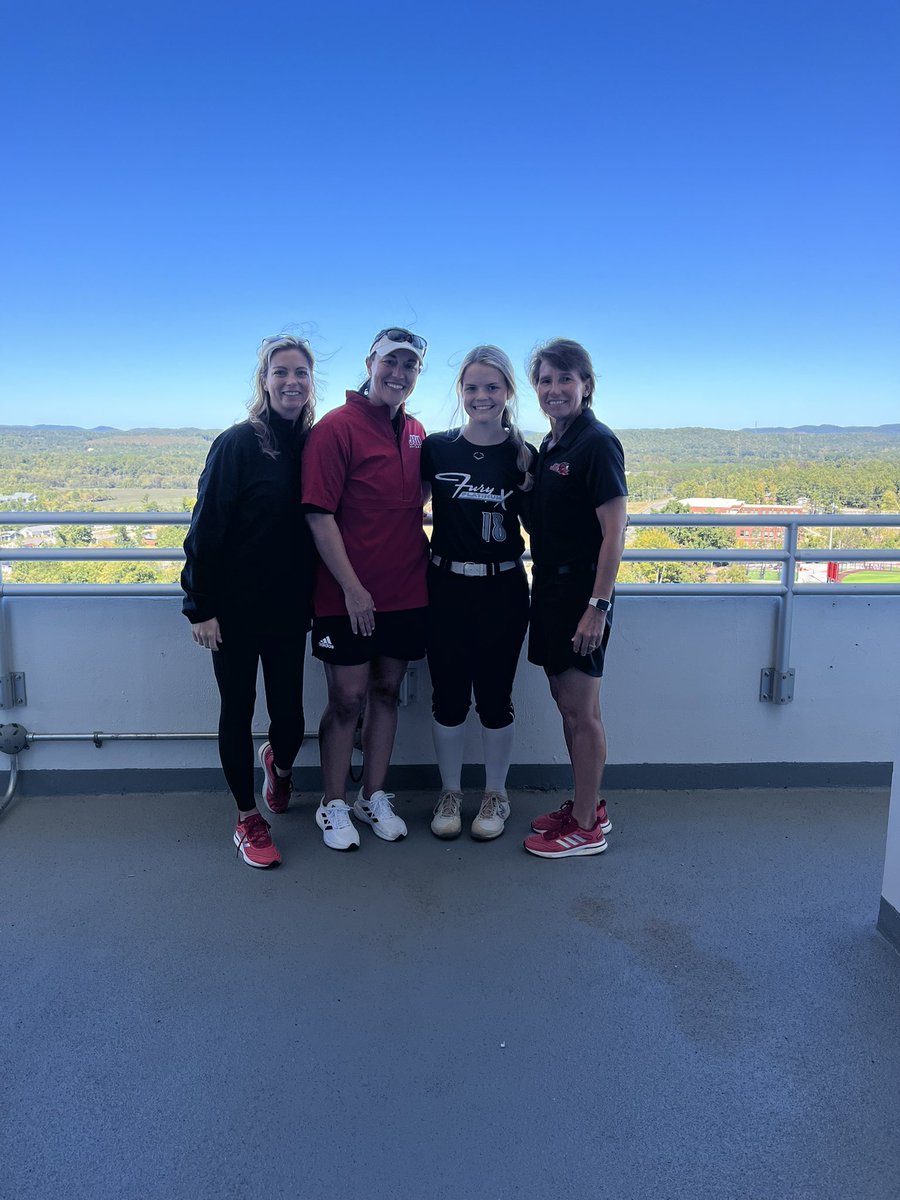 kileygrace13's tweet photo. Thank coaches and players for the camp today! I look forward to coming back.  @JSUGamecocksSB @JulieBoland5 @CoachJMcginnis @HolliMitchell8 https://t.co/wozIGUVdXW