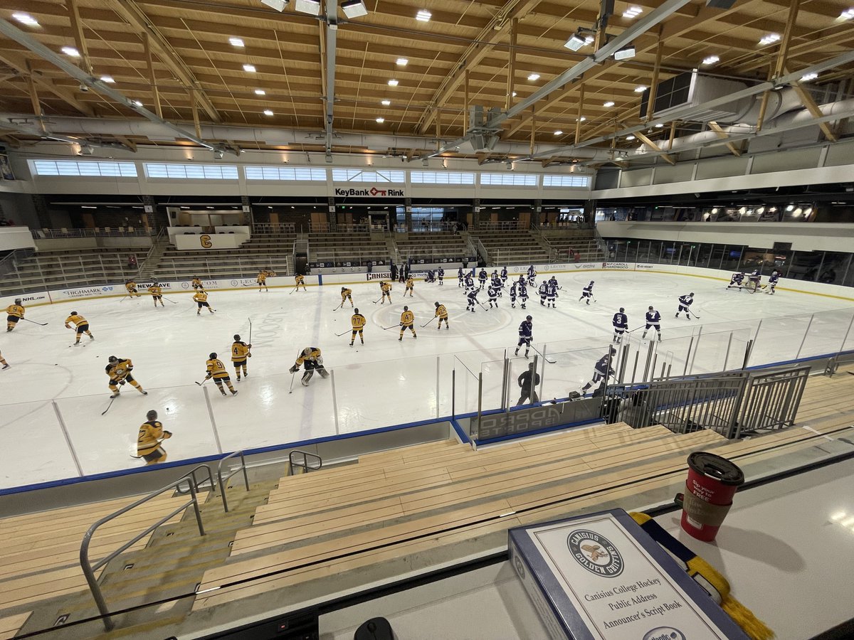 Burgmania's tweet photo. After a long summer … it is once again #GriffTime.
I’ve been waiting for this day for a long time. I’m home.
#PAGameDay @GriffsHockey https://t.co/vMrlj21Hg8
