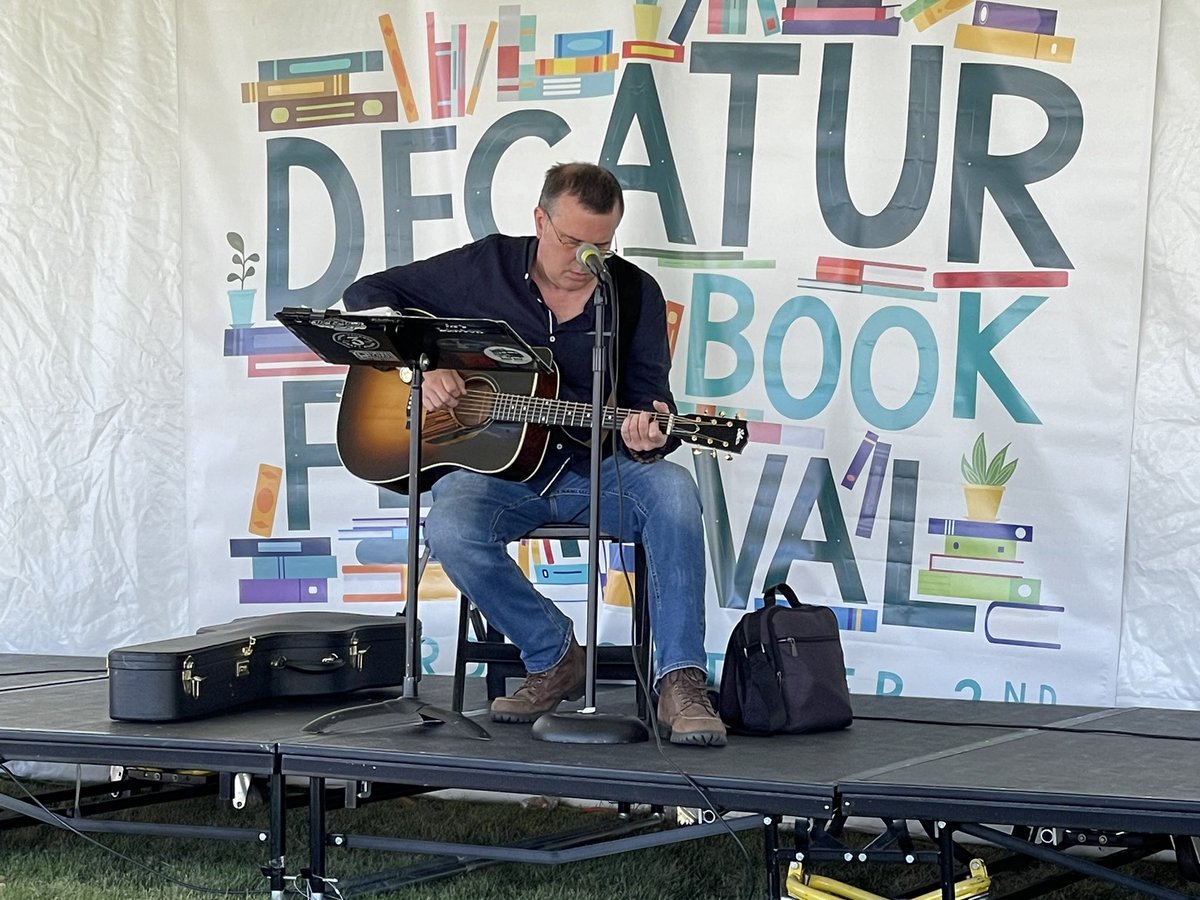 JeffSteely's tweet photo. @artlinton is closing out the @DecaturBookFest Entertainment Stage - more great music! https://t.co/oTVeaCmBwc