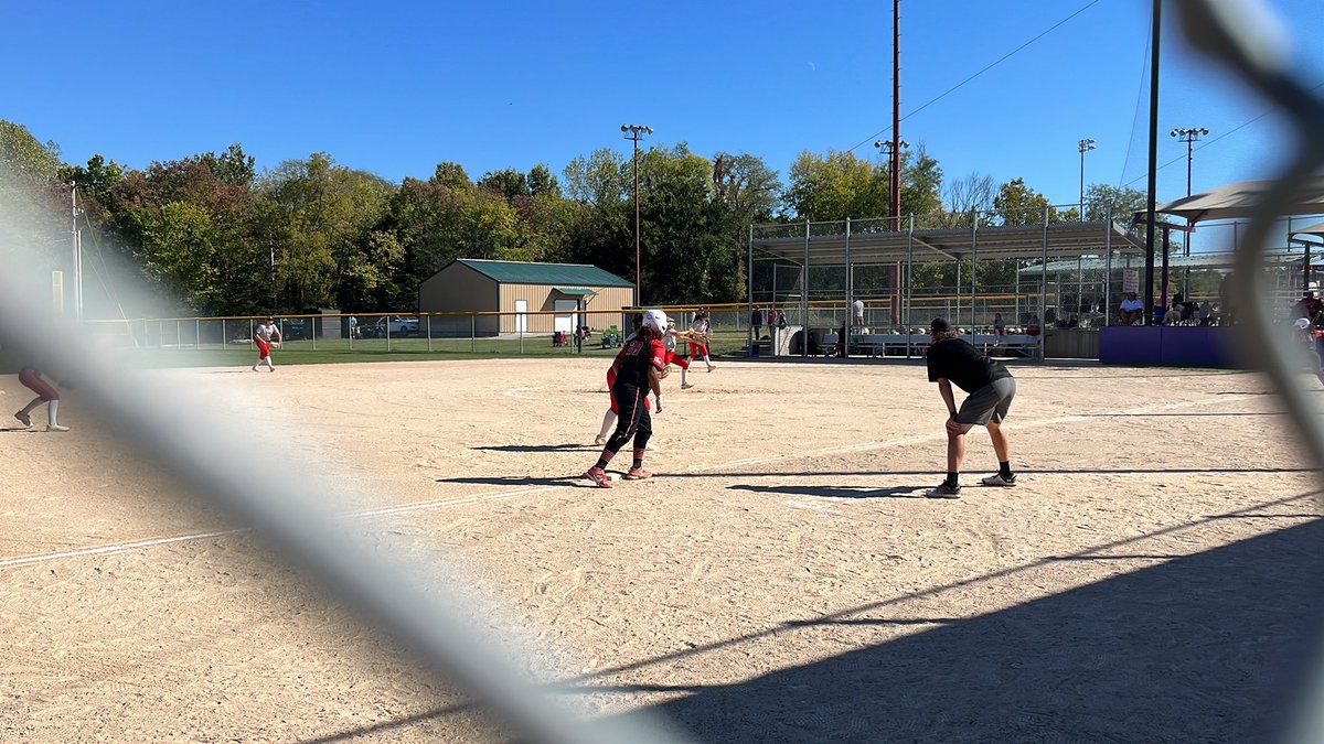 Going again. Jays up by 2. #JayGreat <a href="/JCJaysSoftball/">JC Jays Softball</a>