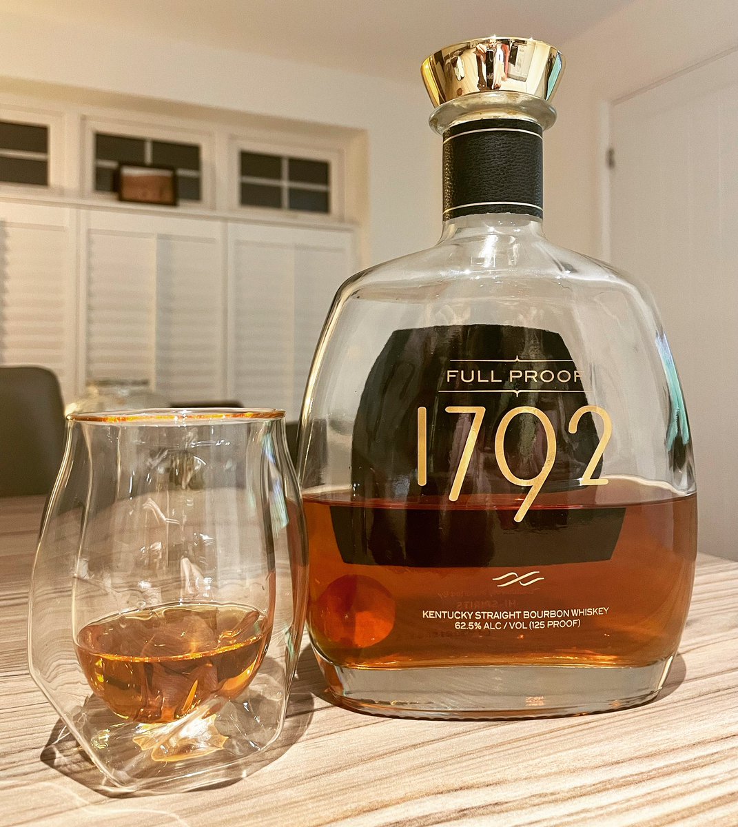 BourbonGents's tweet photo. 1792 Full Proof. Not quite the best whiskey in the world which has been claimed in the past. Take your socks off before drinking as it will certainly blow them off! Bold, robust, flavoursome and superbly balanced. Kentucky chew at it’s finest #bourbon #1792fullproof #bourbongents https://t.co/8ajYJOOZzG