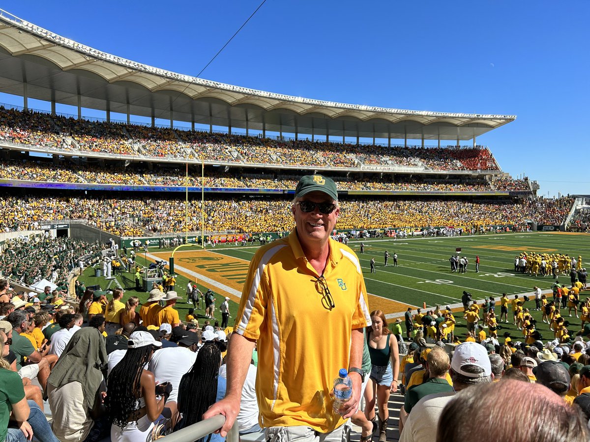 BarberZ86's tweet photo. Happy birthday to this Baylor alum!! #SicEm #BaylorBears https://t.co/PDkYAreDjM