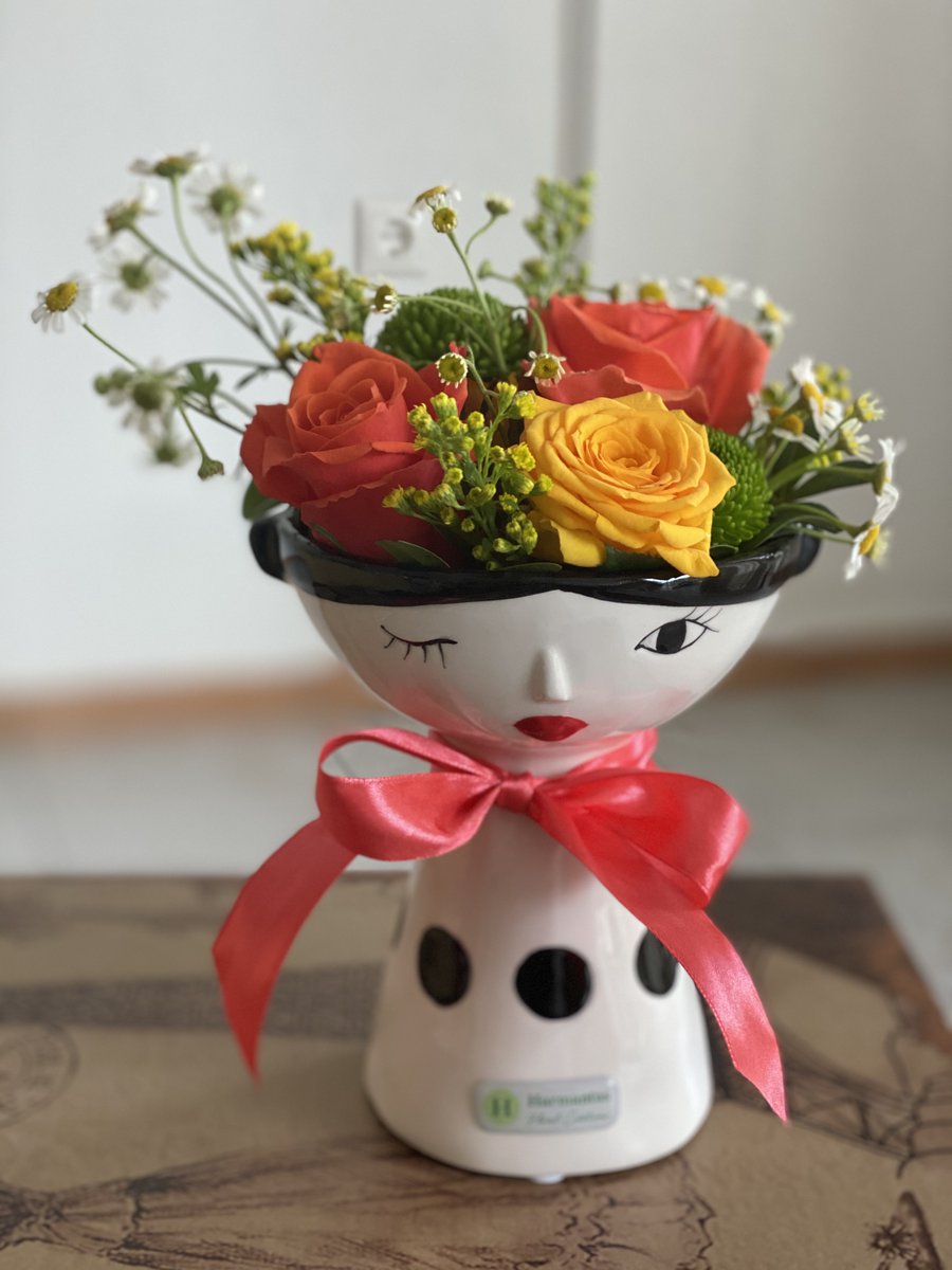 MurmurationsJ's tweet photo. In this issue, @JMichopoulou's paper unfolds around a brief dialogue with the florist. "I am focusing on the entangled nature of doing, knowing and being, and the radical aliveness of relational responsivity in our encounters with people."
https://t.co/CaRxMzWMNX
#creativewriting https://t.co/QIx9jaq633
