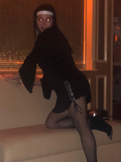 Halloween is around the corner!! What will you be?? Here are some of my sexy choices 🎃 👻 🎉 🎂 https://t