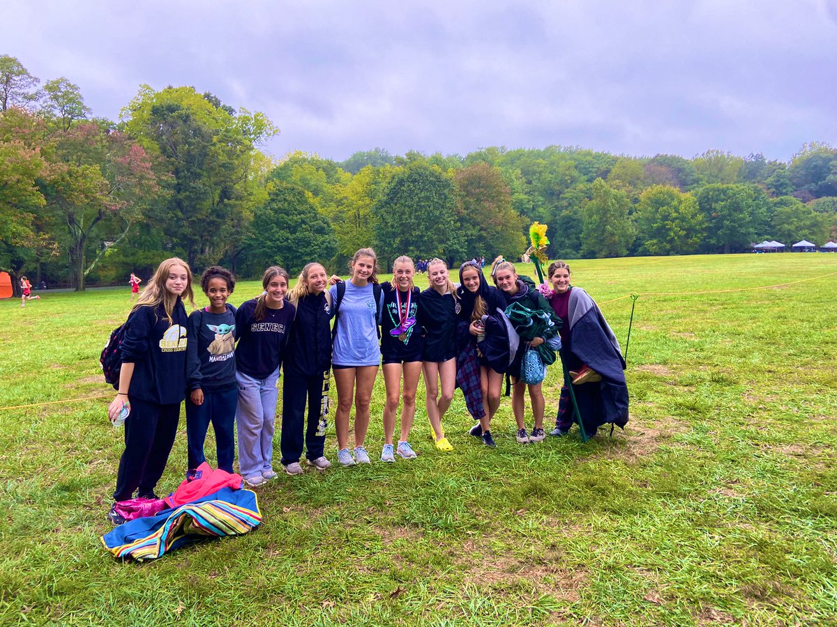 Hurricanes can”t chase us away! Some great races from the Seneca girls  XC team at Holmdel today! <a href="/SenecaFamily/">Seneca High School</a>