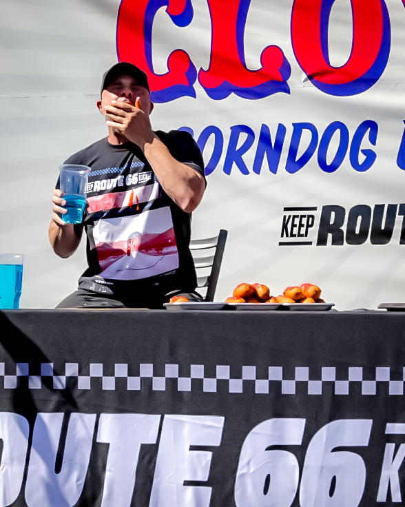 The results are in and our 1st record attempt is officially a success! Congrats Geoff Esper and Clown Dog for breaking the Guinness World Record for most corndogs eaten in 3 minutes (yes, he ate 11). Stay tuned for more, we’re not done yet. #Mobil1Roadtrip #Keep66Kickin #Route66