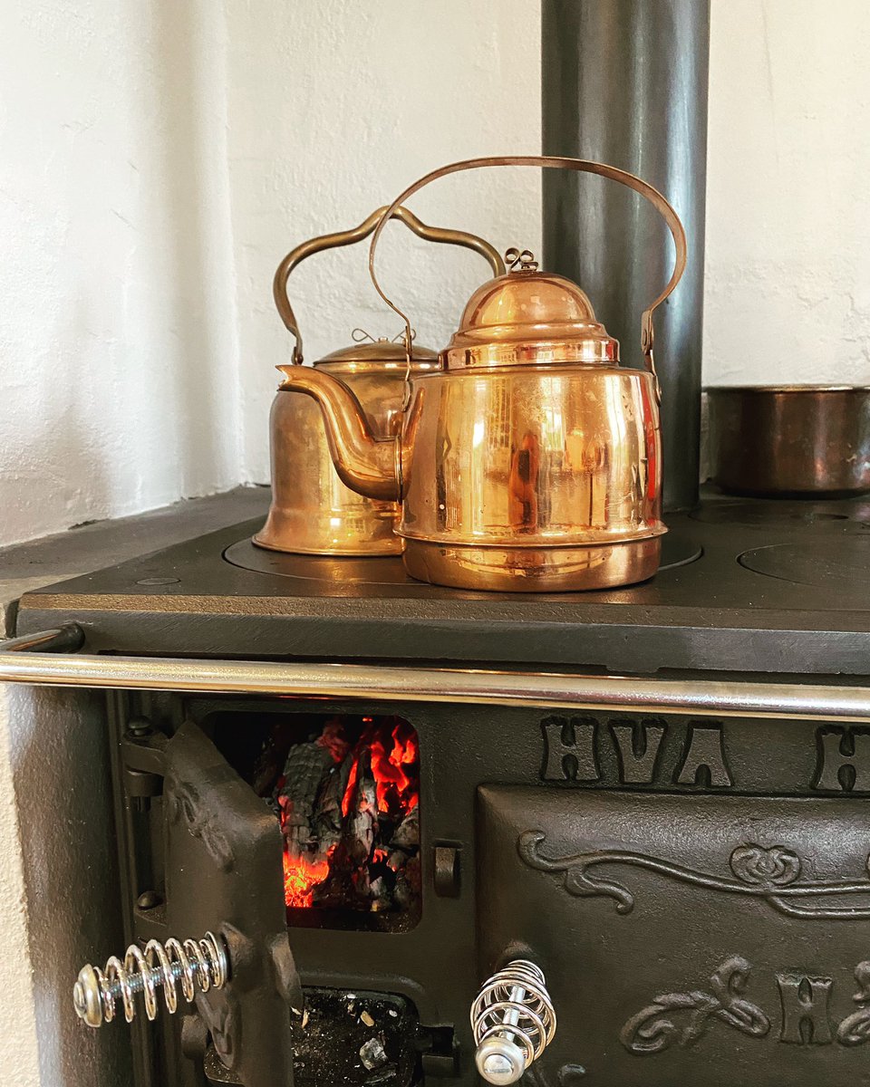 Då har man invigt nya köksspisen, detta med klassiskt kokkaffe i sällskap av goda vänner 😀