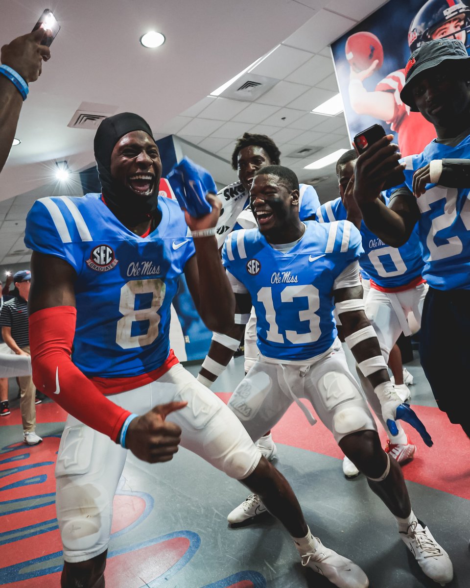 OleMissFB's tweet photo. It's a #PartyInTheSip ‼️🤩

#HottyToddy https://t.co/Jqar1e6ZOM