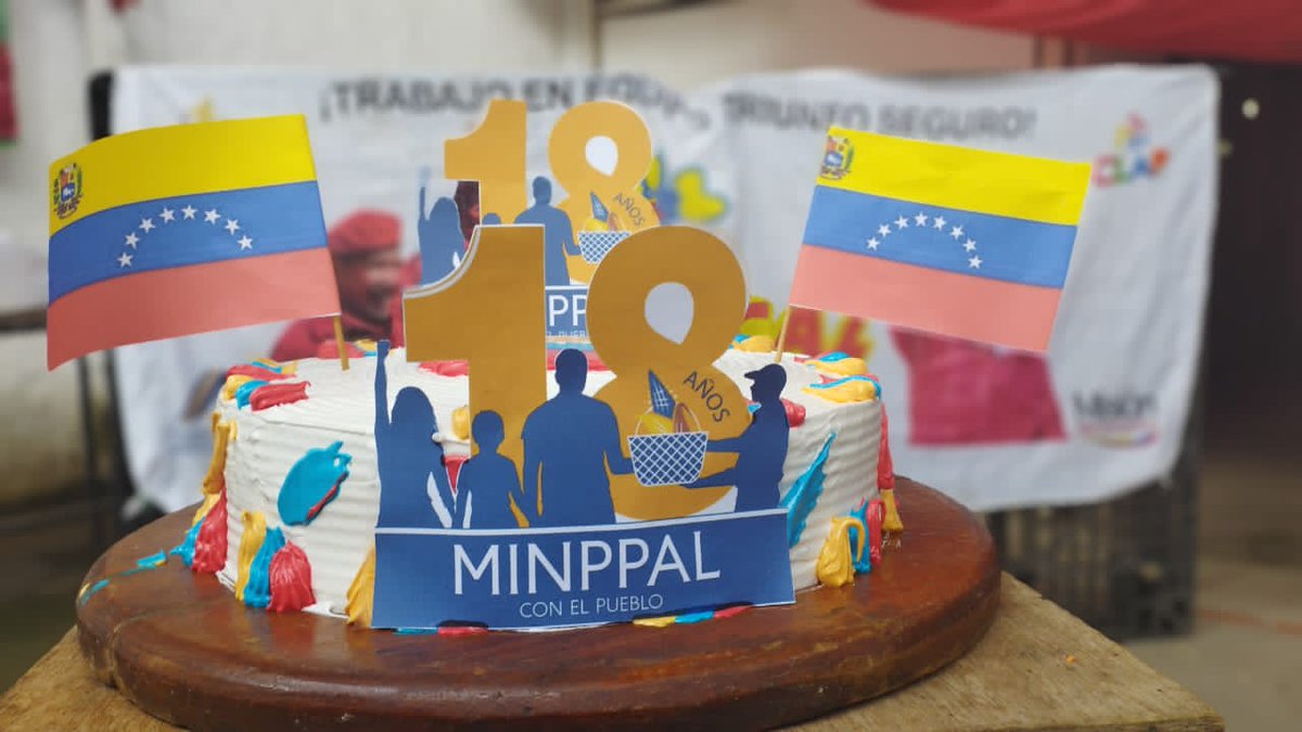 MinAlimenVen's tweet photo. #Mérida | Desde el sector El Llano, parroquia San Juan del municipio Sucre, llevamos atención a 276 familias con el despliegue de la Feria del Campo Soberano, donde se distruyeron proteína animal y víveres

#1Oct 
#AlimentarEsVencer https://t.co/BDMA5qdlXy