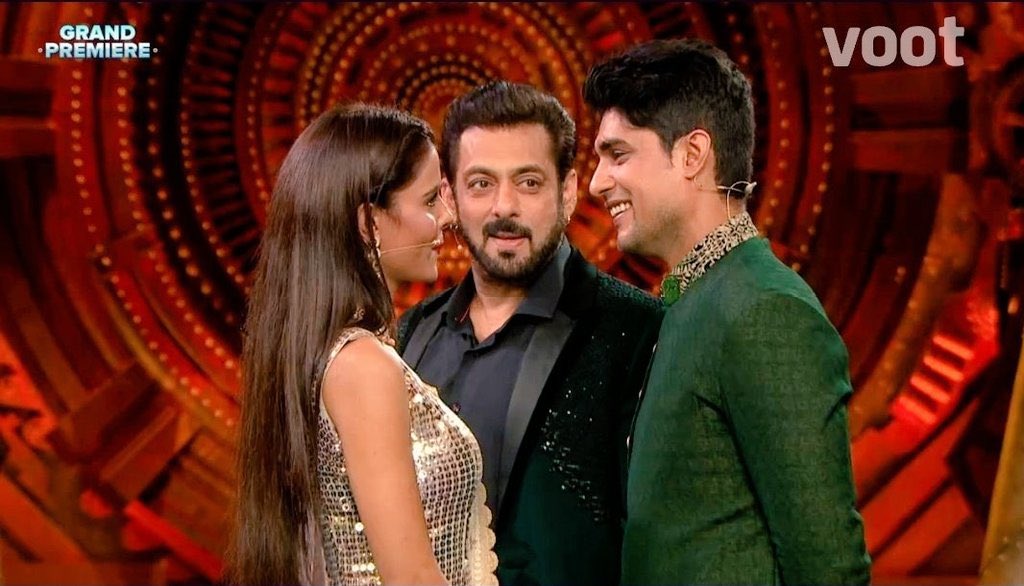priyankilicious's tweet photo. Salman Khan: I have a feeling, I think you guys are very good for each other
👀♥️✨🫶🏽🙈😏😜🦋💫
- we’re not the only ones shipping 😆

 #PriyAnkit #priyankit𓃵 #BB16 #BiggBoss #SalmanKhan https://t.co/Qc7qtbfB4a