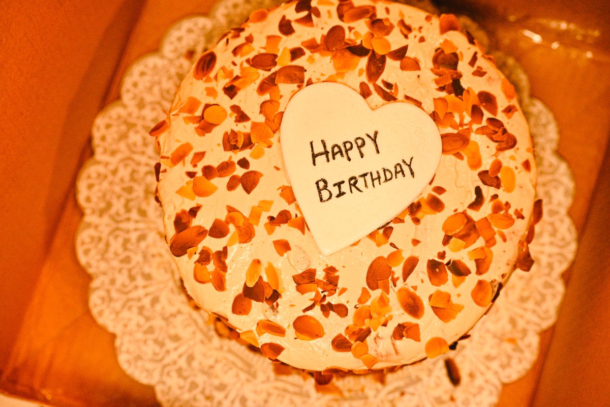 This is so satisfying ☺️

My made Salted Caramel Cake !🫢😍
<a href="/MrsAlluring/">…⭑</a> 
#homemade #cake #Caramel #saltedcaramelcake #Trending #birthdaycake #treat