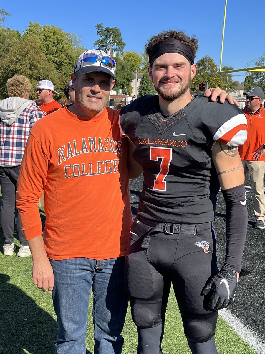 CoachRaySpeaks's tweet photo. Love supporting former players living their dreams playing college football.  Proud of Joe Binkowski and his work ethic.  @ROHSAthletics @rofbplayas @MrGiromini @jbinkowski_ https://t.co/PlLTCmwEwh