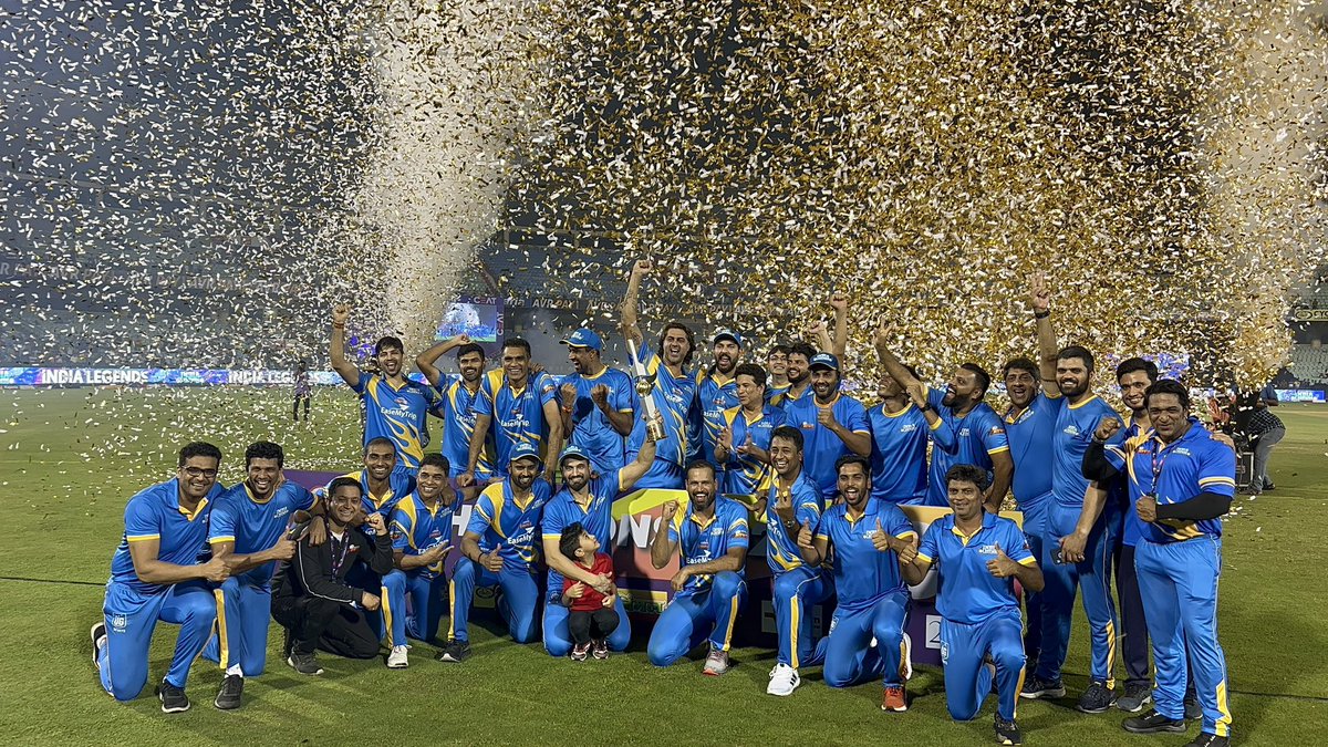ImRaina's tweet photo. What a great way to end the series, playing alongside the legends of all time was an amazing experience in itself, had an excellent time on the field after so long. Congratulations team #indialegends 🇮🇳 on sealing the game!! 💪❤️ #RoadSafetyWorldSeries2022 https://t.co/ExYpDpW0hi