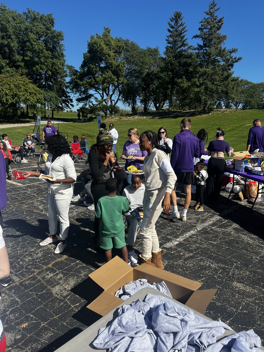 Family Day 2022! Thanks to all of our families we appreciate you. 
🍔🌭Food
🫂Family
🏀Hoop
☀️Great Day!