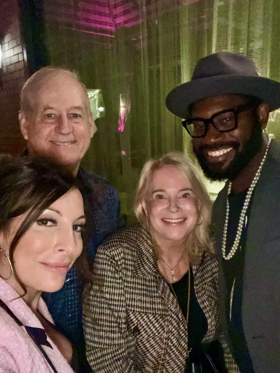 SarahsBackstage's tweet photo. 🎬About last night in New York City! @whitenoisefilm @netflix @CriticsChoice New York Film Festival screens "White Noise" director-writer Noah Baumbach knocks it out of the house! Awesome Film! Greta Gerwig, Adam Driver And Don Cheadle  star. #shawnedwards #natashagargiulo https://t.co/IVKeWuvCR7