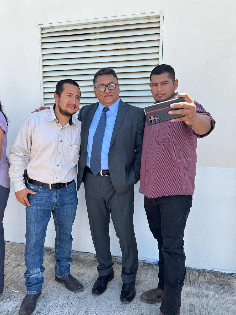 FaustinoLopezV's tweet photo. El día de hoy acompañe al Gobernador Constitucional de Tamaulipas el Dr. Américo Villarreal en su toma de Protesta.
Felicidades a todos los tamaulipecos y tamaulipecas que por fin tendrán el gobierno que merecen.
¡Bienvenida la #4T a #Tamaulipas! https://t.co/kyB1bsc1iD