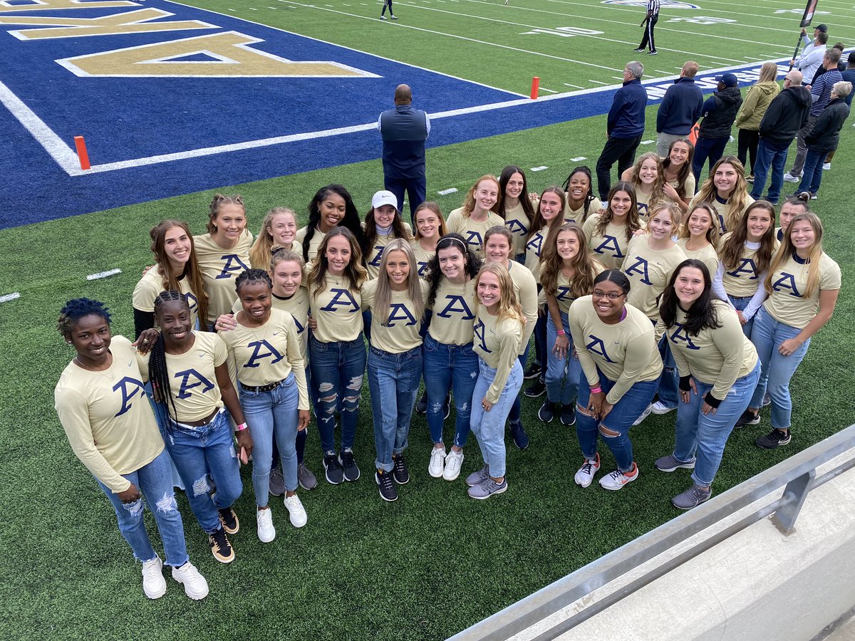 ddmassotherapy's tweet photo. MAC women’s indoor and outdoor track and field championship #akronuniversity https://t.co/StSiqZFwbG