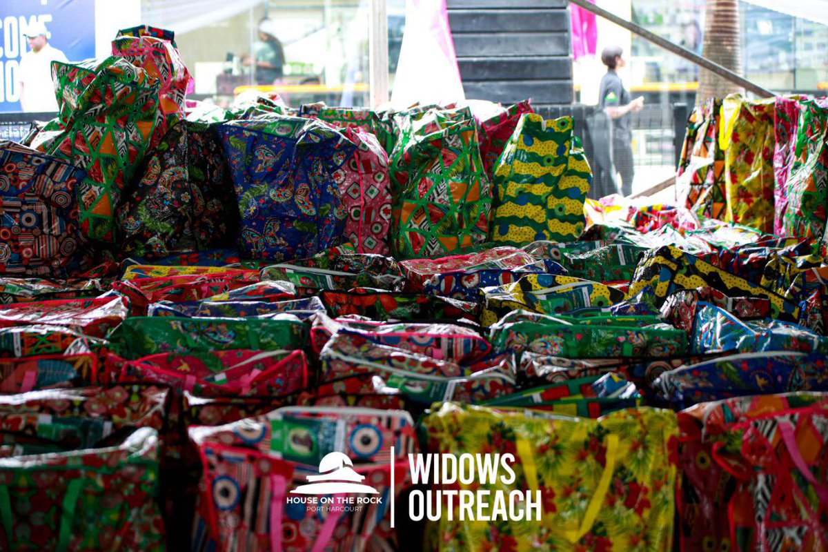 HOTRphc's tweet photo. Above all, souls were won and rededicated to Christ.
We give God all the praise for a successful 2022 Widow’s Outreach.
#ArmyofDavid
#WidowsOutreach2022
#HouseOnTheRockPortHarcourt https://t.co/q3WggzsCQz