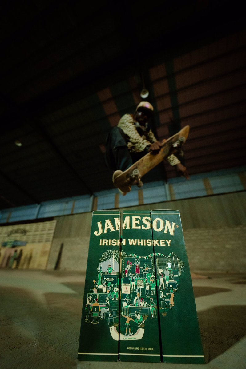 JamesonNGR's tweet photo. How do you like our Limited Edition pack, in honour of Nigeria's 62nd year of Independence? 

#JamesonConnectsNG 
#MomentsThatBringsUsTogether https://t.co/eNpxS5uZ5l