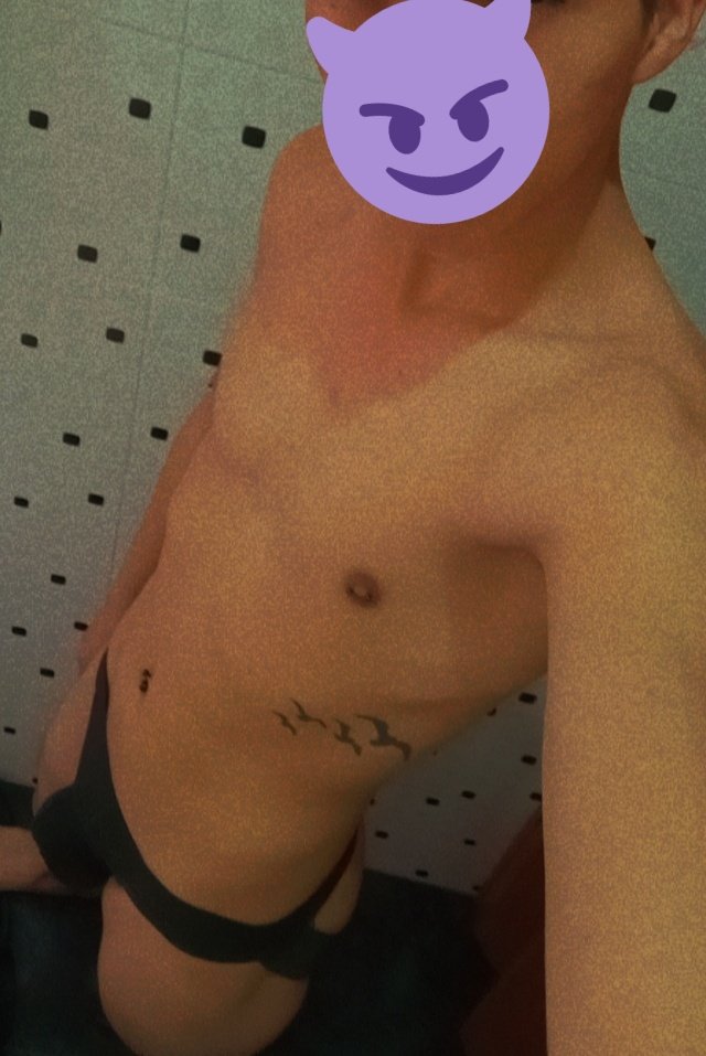 bixemmike's tweet photo. Dale RT para enviarte un regalo 😏🔥 https://t.co/rZlUeMue54