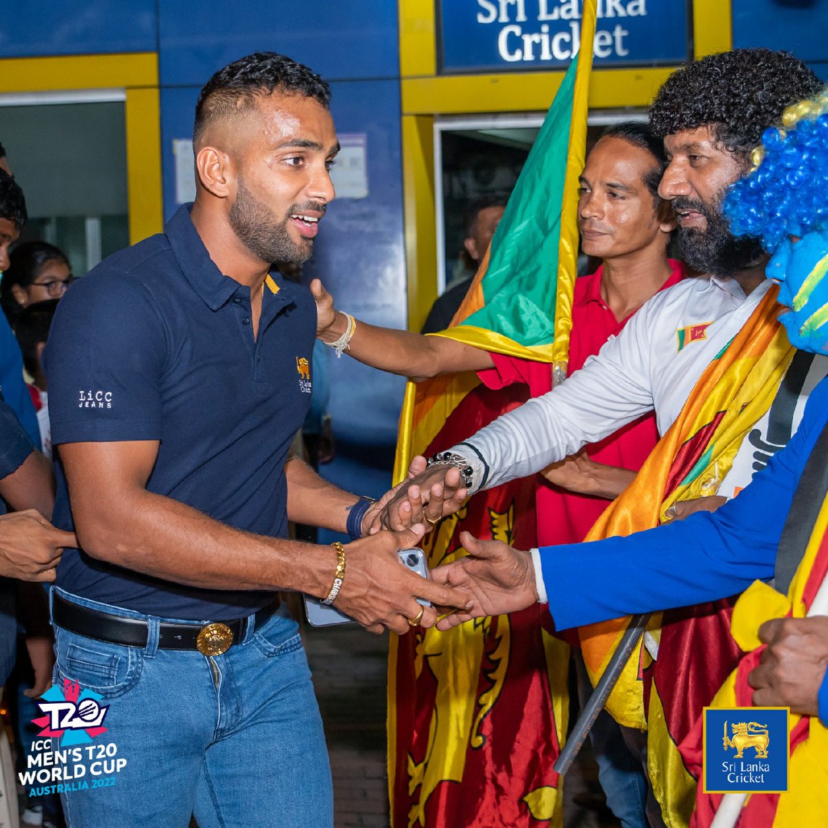 OfficialSLC's tweet photo. Australia, here we come! ✈️ 👊

The National T20I team departs for the ICC Men's #T20WorldCup 🏆

#RoaringForGlory https://t.co/iyOvtRQ5a8