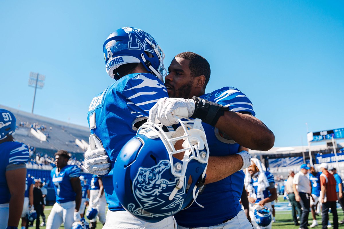 MemphisFB's tweet photo. Make that 4️⃣ in a row!

#ALLIN | #GoTigersGo https://t.co/K1StHG7to9