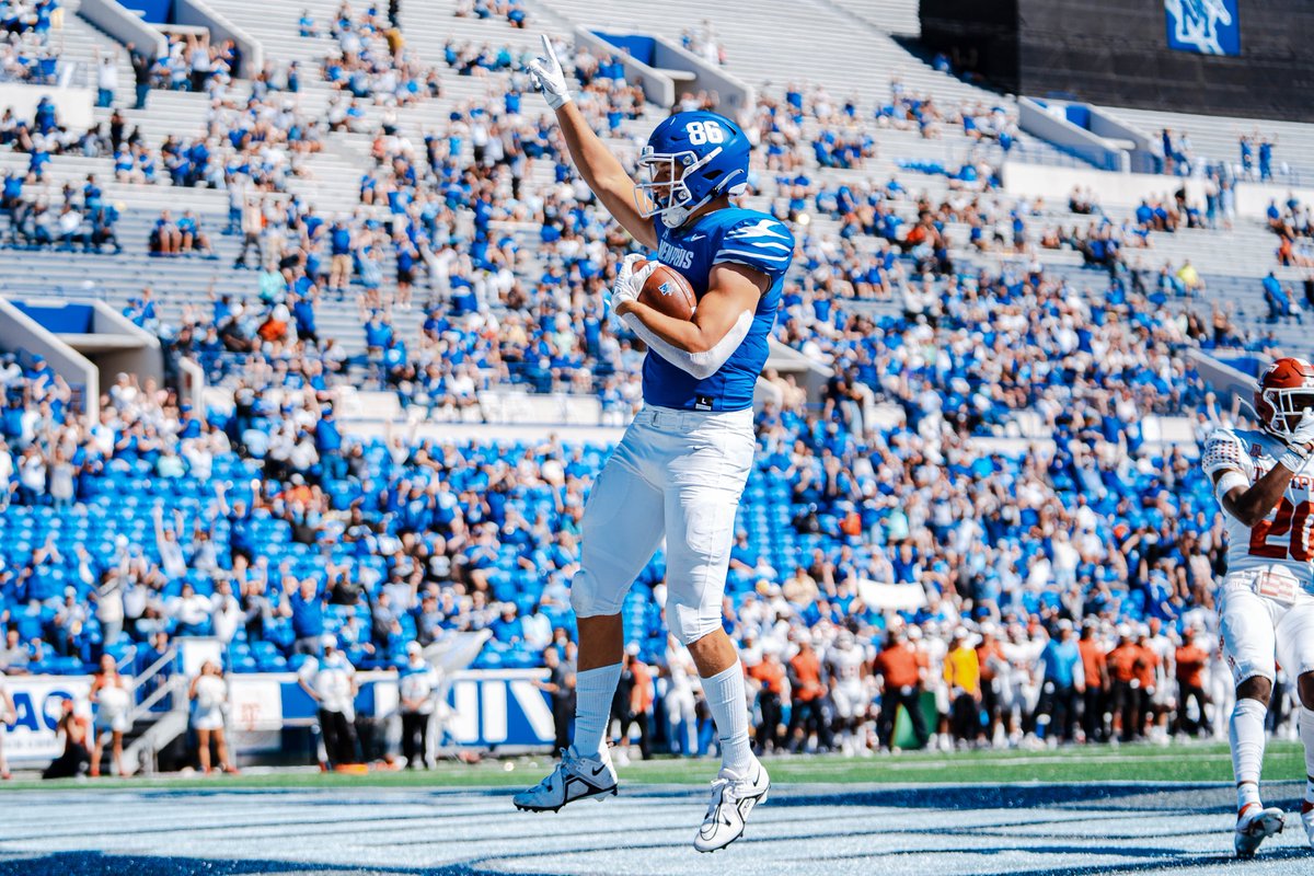 MemphisFB's tweet photo. Make that 4️⃣ in a row!

#ALLIN | #GoTigersGo https://t.co/K1StHG7to9