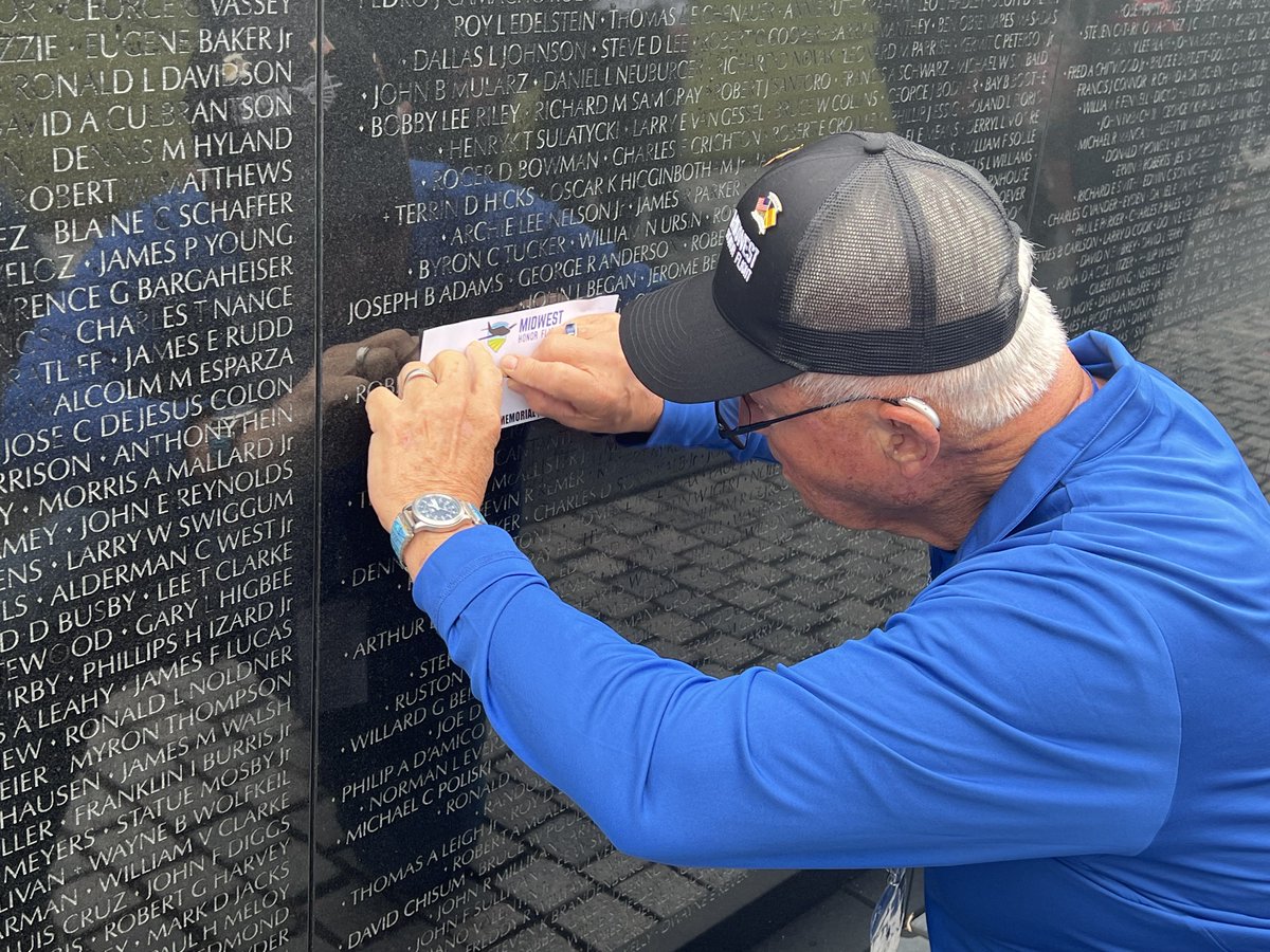SDAmLegion's tweet photo. National Mall with Midwest Honor Flight Mission 13

#sdlegionserving
#MWHFMission13
#MidwestHonorFlight https://t.co/d2cQRnKwwz
