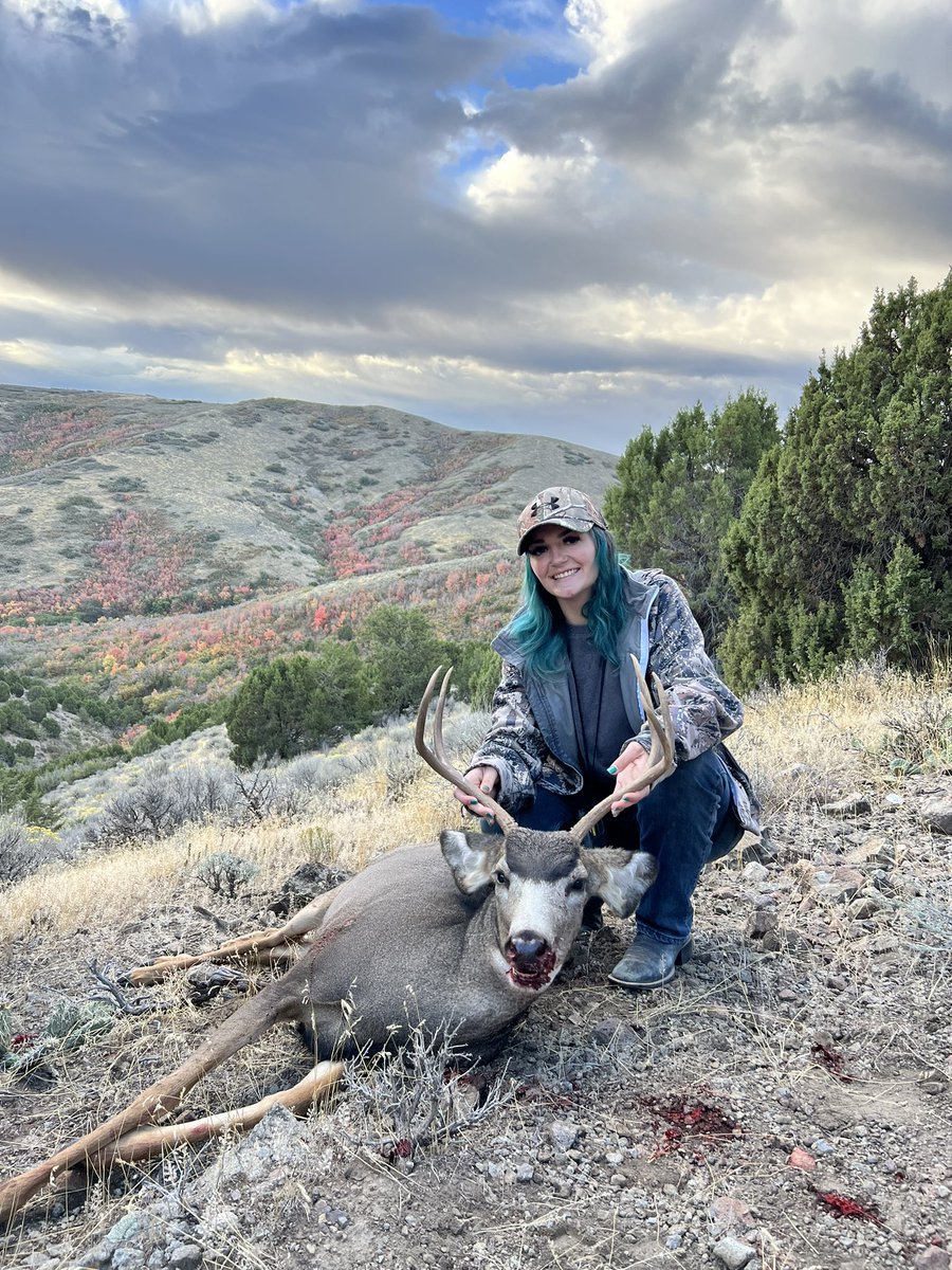 cheyenne_roseee's tweet photo. Yesterday I got my 2nd deer 🦌 3rd time ever hunting deer 🙌🏼☺️ super proud of myself with this one 😁🖤 thanks to the hubby for walking me through it 🥰🫶🏼 https://t.co/zbhFjXkwxB