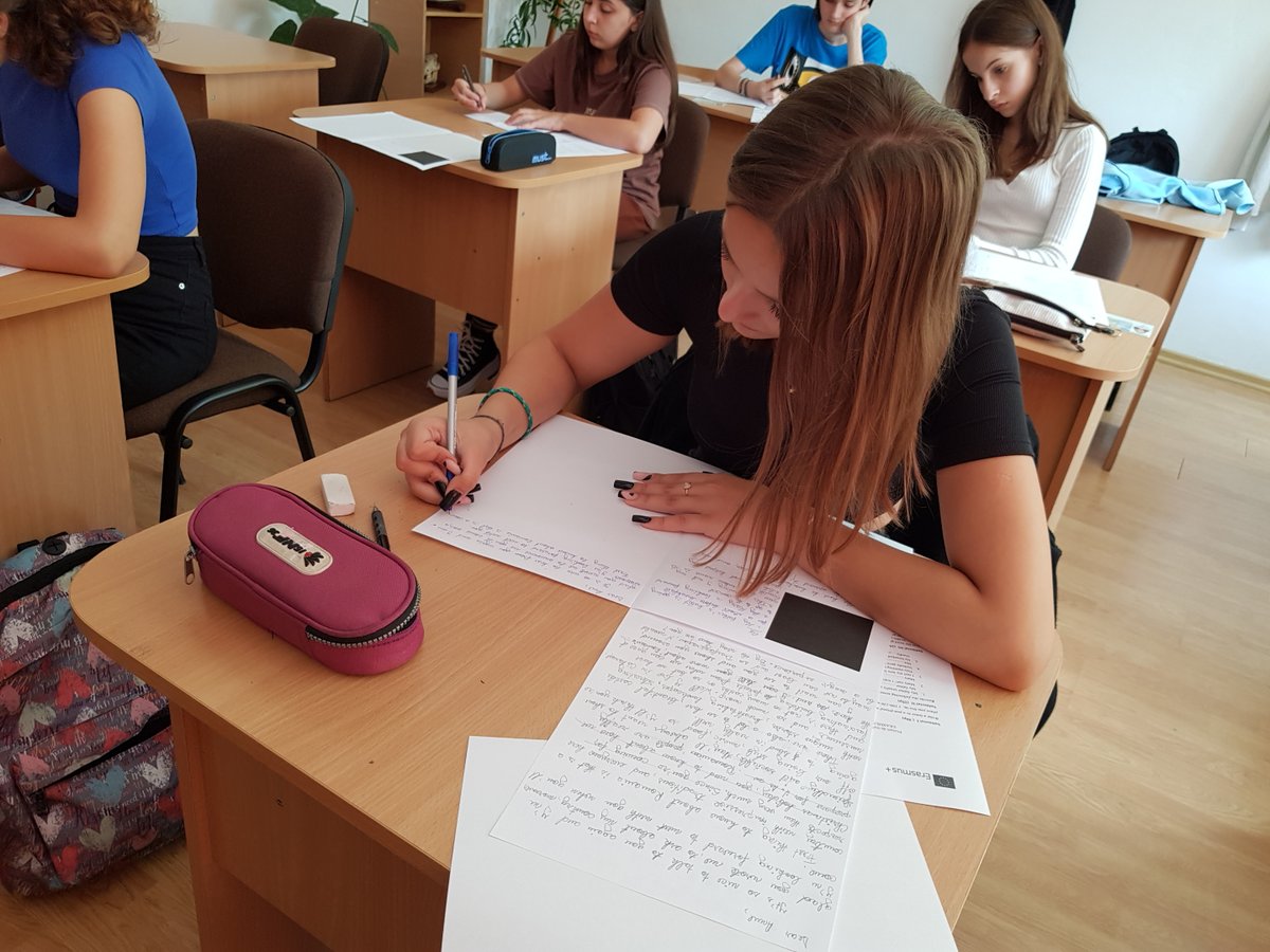 cnbs_cl's tweet photo. Rezultatele concursului de selecție Erasmus - ELEVI
https://t.co/crsL8uW6H1 https://t.co/933KHRH3uK