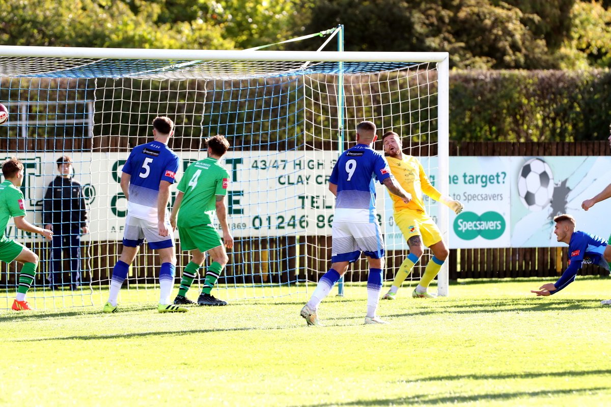 Matlock_TownFC's tweet photo. Snap, crackle and pop! 

He may be a defender but the only thing Left Back in this scenario was @reecedkendall3's header firmly placed between those goalposts! 

Photos by @DanWestwell https://t.co/xSx8mm4gC8