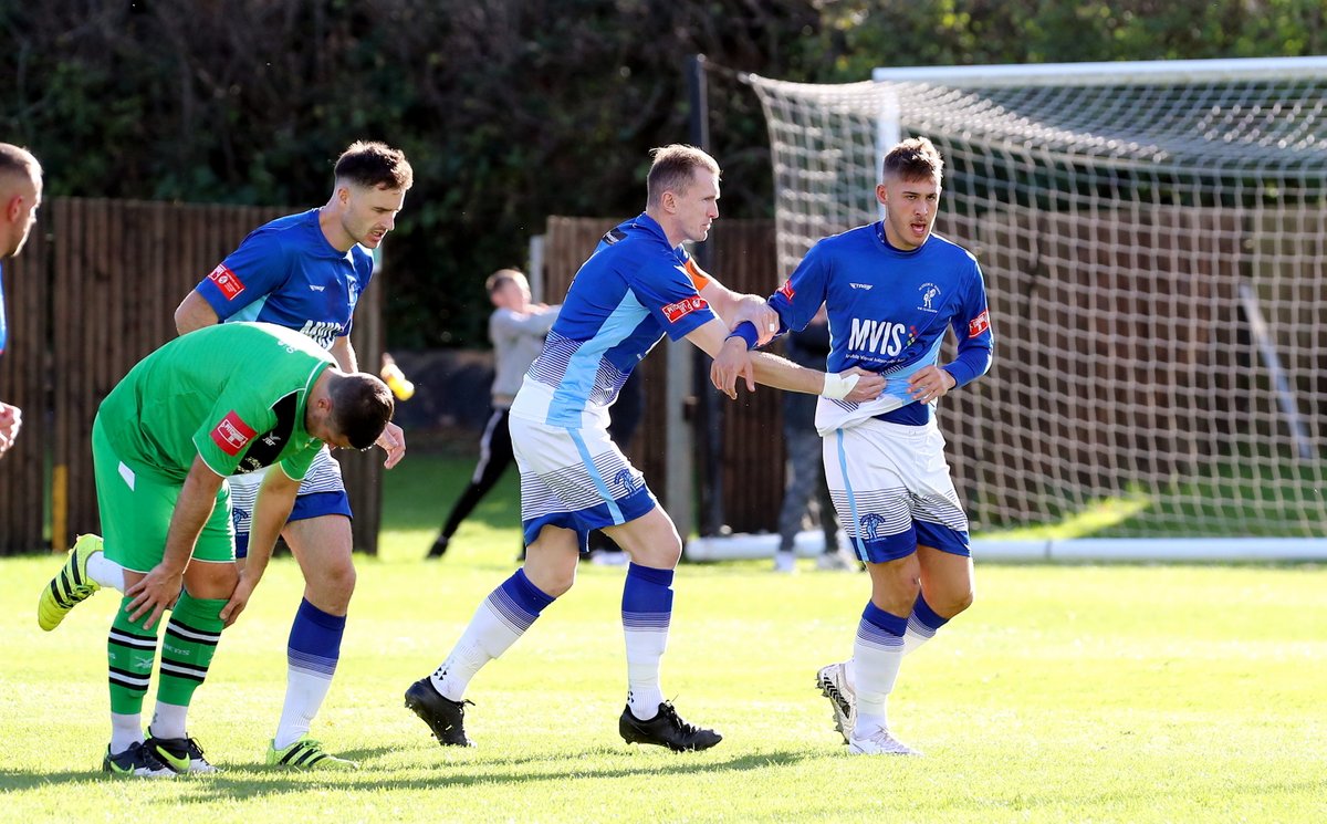 Matlock_TownFC's tweet photo. Snap, crackle and pop! 

He may be a defender but the only thing Left Back in this scenario was @reecedkendall3's header firmly placed between those goalposts! 

Photos by @DanWestwell https://t.co/xSx8mm4gC8