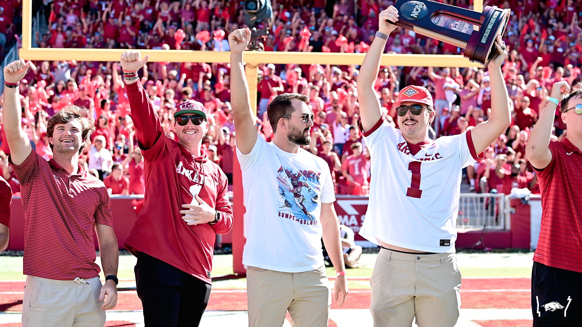 Arkansas Baseball on Twitter "OmaHogs are here 🐗 https//t.co