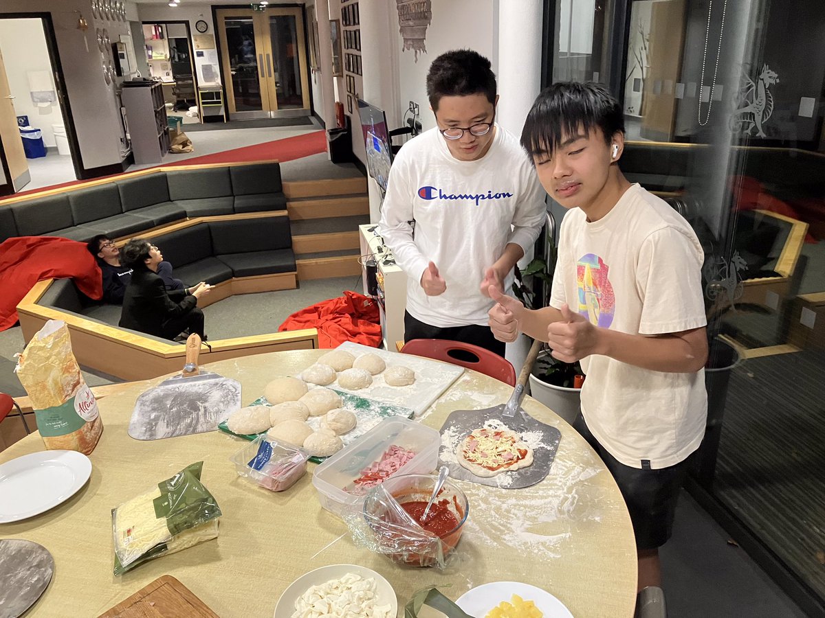 KWS_Boarding's tweet photo. Pizza night. https://t.co/IQnDICqwwC