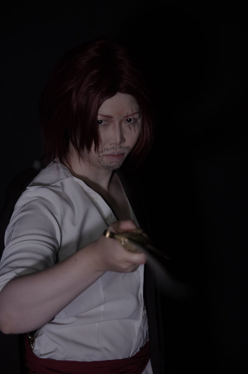 ryisiu's tweet photo. ＊コスプレ注意＊

 𝕺𝕹𝕰 𝕻𝕴𝕰𝕮𝕰 𝕱𝕴𝕷𝕸  𝕽𝕰𝕯

                   𝖘𝖍𝖆𝖓𝖐𝖘

『野郎ども！！！
  
                       気合入れろ！！！！』

シャンクス→幸子
撮影→JOSRさん（ @JosrTix  ）
studio→ハコスタジアム東京（ @hacostadium_t ） https://t.co/kgQgxRuOjG