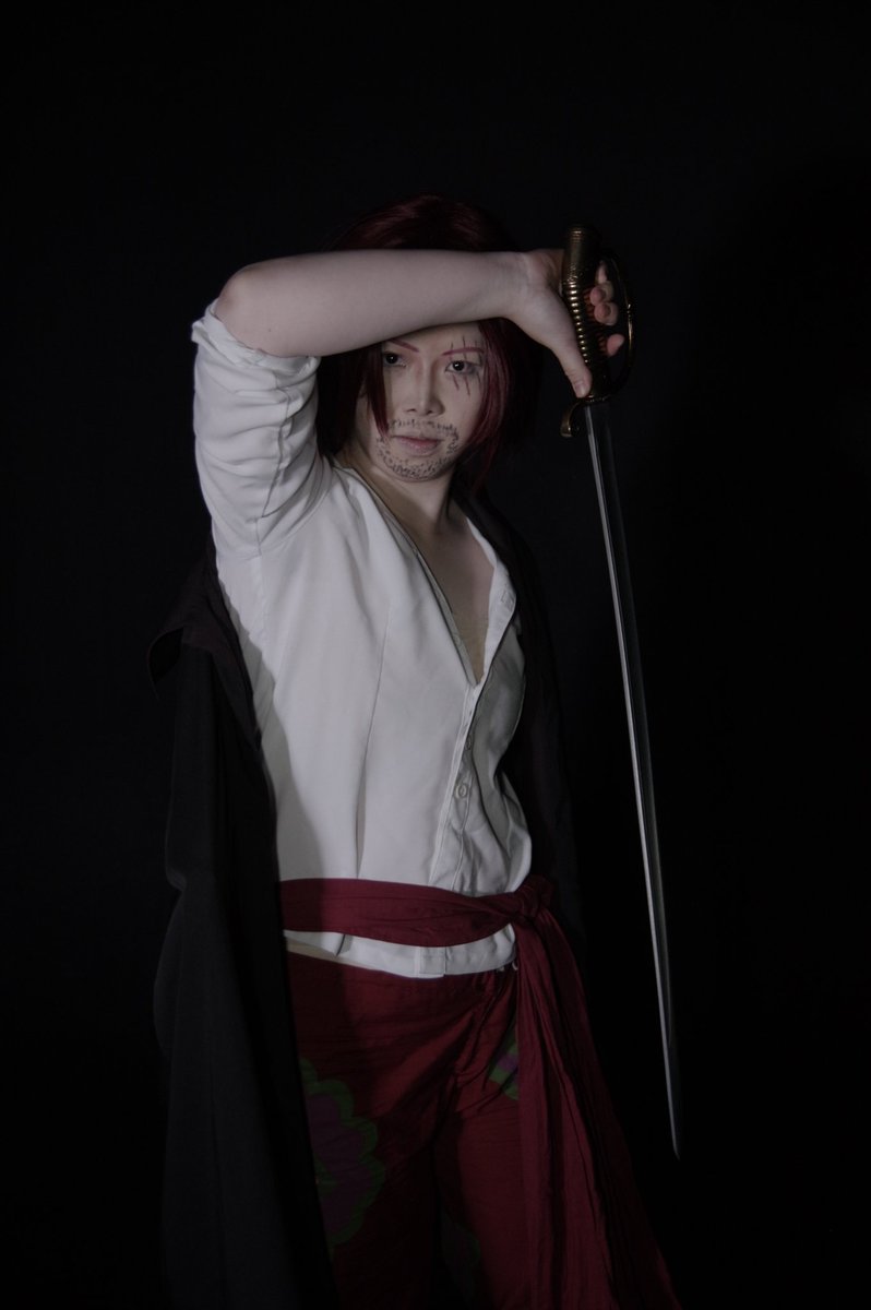 ryisiu's tweet photo. ＊コスプレ注意＊

 𝕺𝕹𝕰 𝕻𝕴𝕰𝕮𝕰 𝕱𝕴𝕷𝕸  𝕽𝕰𝕯

                   𝖘𝖍𝖆𝖓𝖐𝖘

『野郎ども！！！
  
                       気合入れろ！！！！』

シャンクス→幸子
撮影→JOSRさん（ @JosrTix  ）
studio→ハコスタジアム東京（ @hacostadium_t ） https://t.co/kgQgxRuOjG