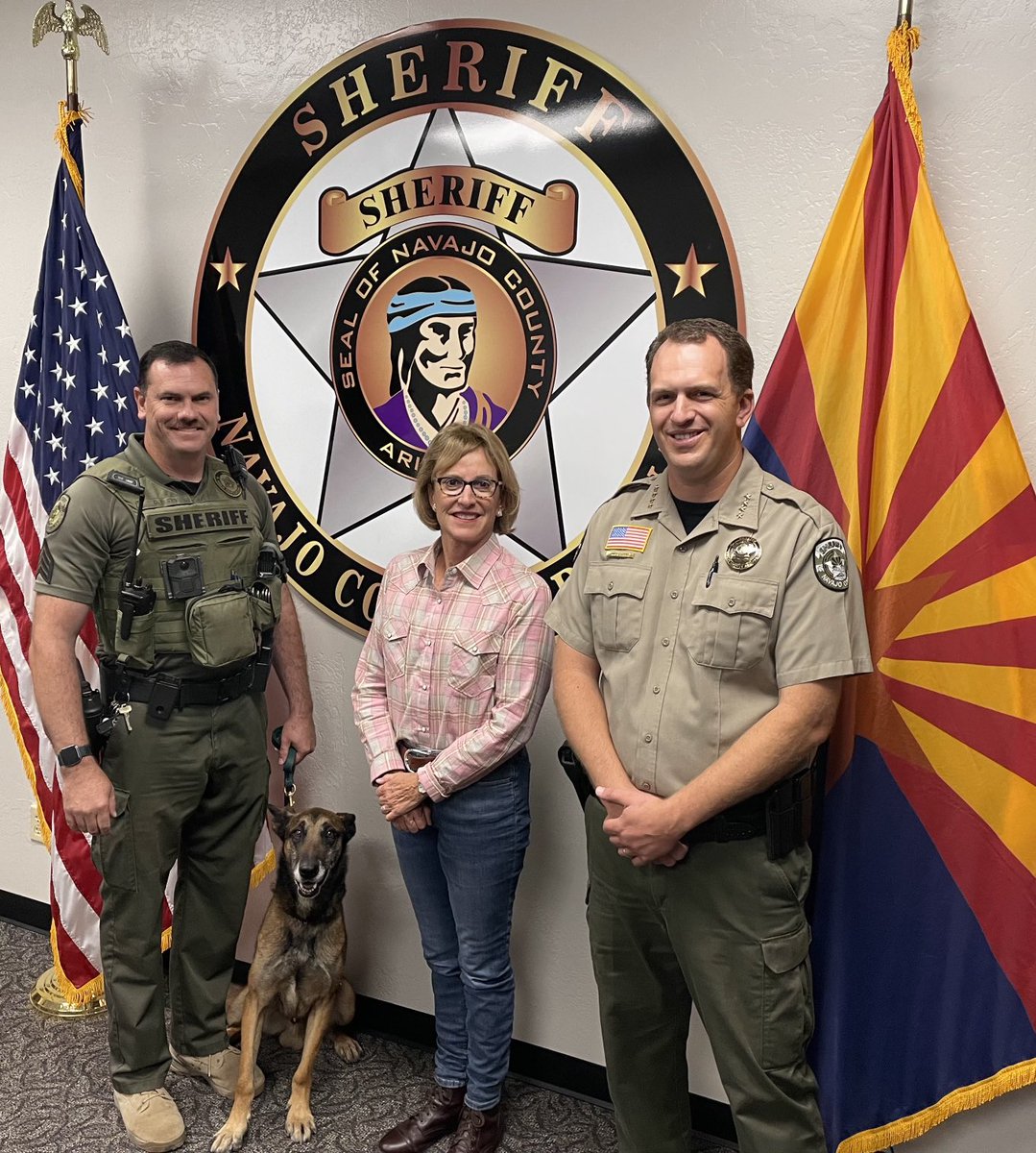 WendyRogersAZ's tweet photo. Brave @Navajo_s sheriffs &amp; specialized K9 interdict fentanyl along I-40 flowing in thru MX from CCP killing our children from Winslow, Snowflake, Holbrook. K9 + handler are most potent tool in this fight. https://t.co/q2FIWwzWTG