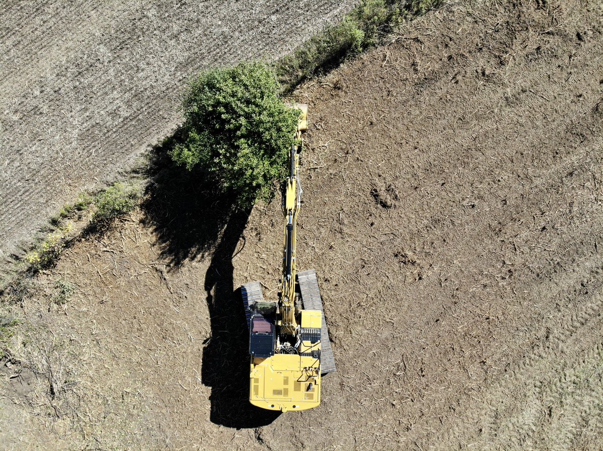 dbachercntrctng's tweet photo. End of day, aerial view, of 13 acre property maintenance that we did yesterday. 

We have the all the tools to complete your land reclamation project! 📞(226)646-7830 https://t.co/9JiP8BmJds