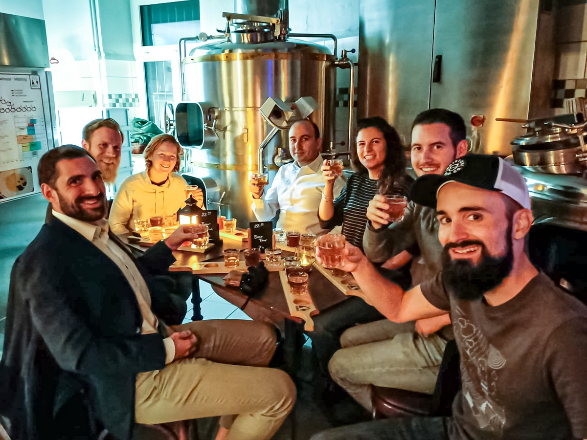 BeerZurich's tweet photo. Making friends - Zurich Beer Tour style! Join us again on 06.10, book below 😊👇

https://t.co/PdW8wWlfwN

Among the great brews we tried were some from Dr. Brauwolf, Browar FUNKY FLUID, 90 BPM Brewing Co. and Augustiner Bräu 🍻 https://t.co/pP4JIwMWsD