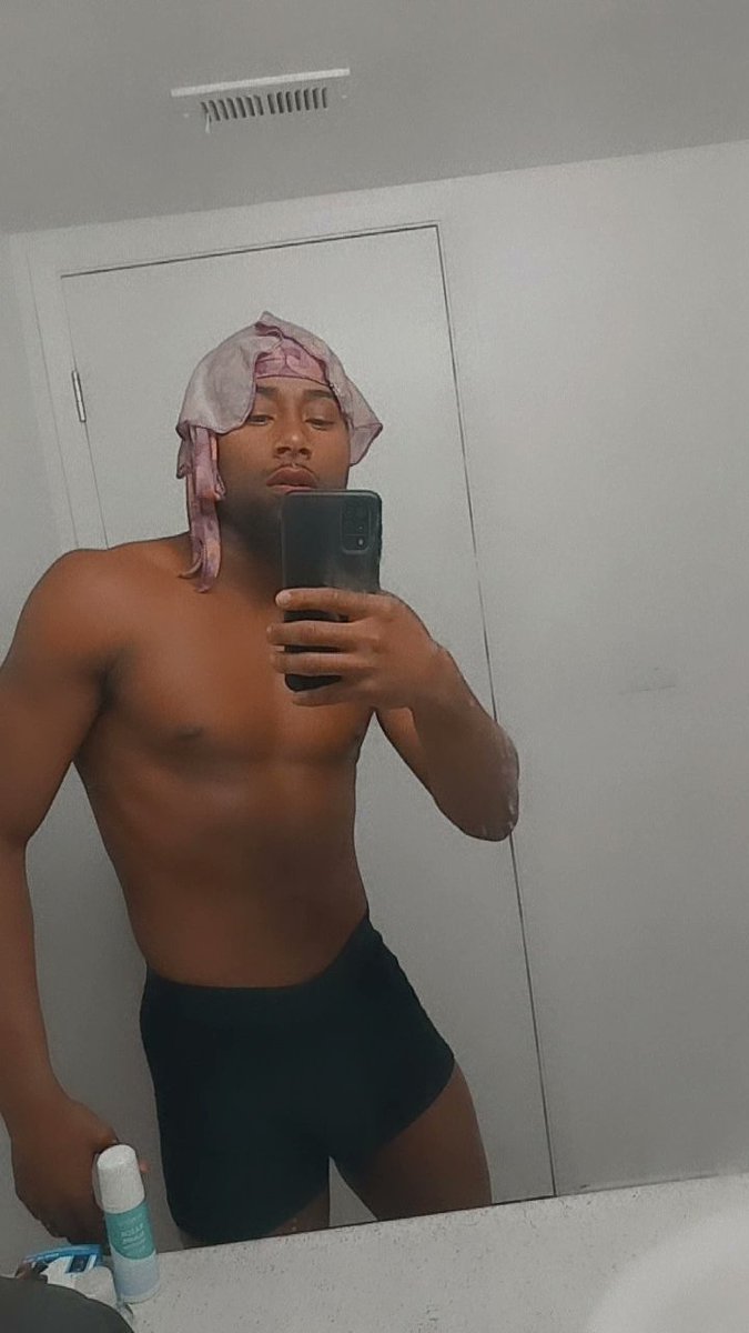 Dae_DaGoodbodxl's tweet photo. I love durags 😍
#BiggBoss #bodycheck https://t.co/Asl5KfgfeM