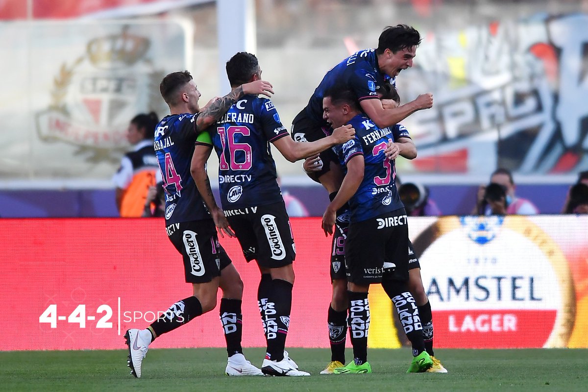 442Sports22's tweet photo. IND. DEL VALLE CAMPEÓN DE LA COPA SUDAMERICANA.
El conjunto 🇪🇨 se coronó por segunda vez campeón en su historia de la Copa Sudamericana luego de ganarle a Sao Paulo de 🇧🇷 con goles de Diaz y Faravelli. Wilmar Roldán de 🇨🇴 fue el juez central del encuentro.
#CopaSudamericana https://t.co/oK0peqTafF