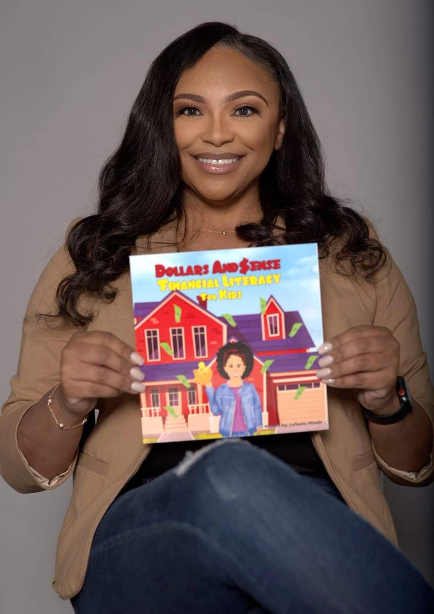Avant_GardeBks's tweet photo. 🎉Please join us in celebrating our October Indie Author of the Month, LaTasha Woods! 🎉#DollarsAndSense 💰 #TopDraftPick 🏈https://t.co/SlTfRA4k0X https://t.co/aUA53ZAL7n